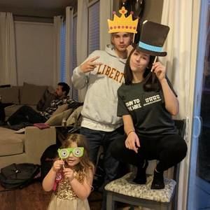 Meet your Posher, Kayla